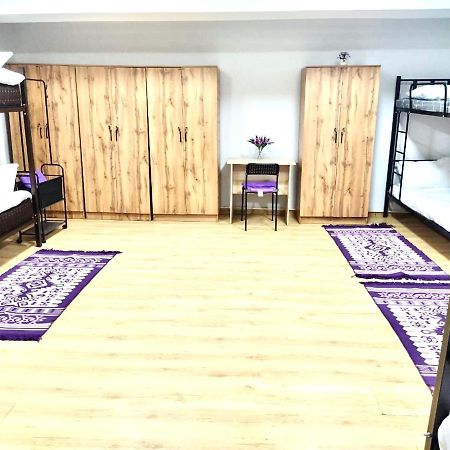 Like Home Hostel Na Timiryazeva Almaty Ngoại thất bức ảnh