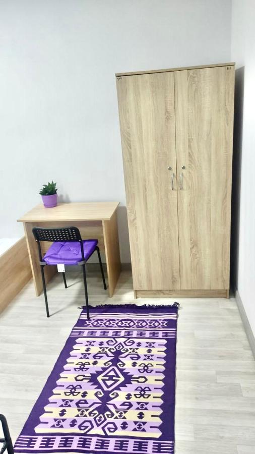 Like Home Hostel Na Timiryazeva Almaty Ngoại thất bức ảnh
