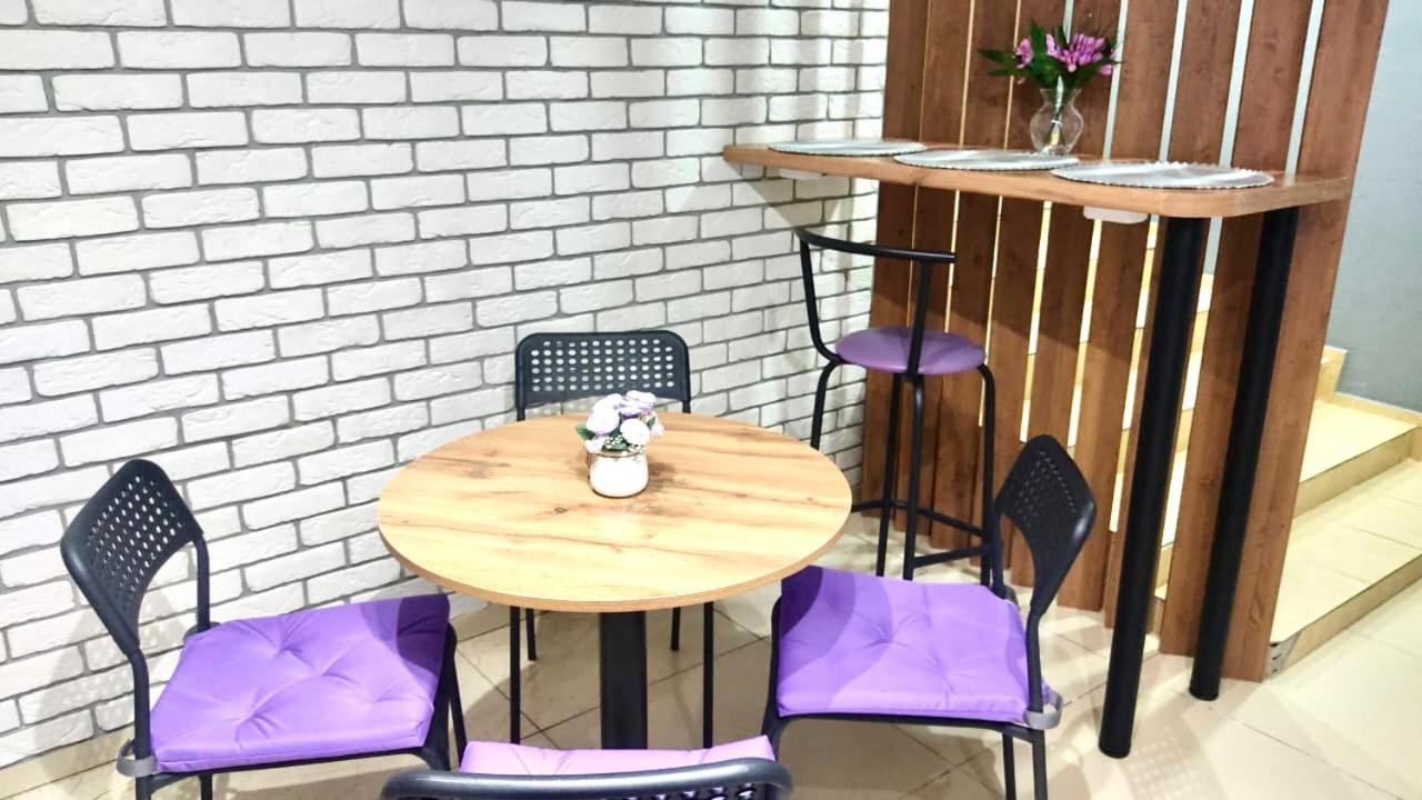 Like Home Hostel Na Timiryazeva Almaty Ngoại thất bức ảnh