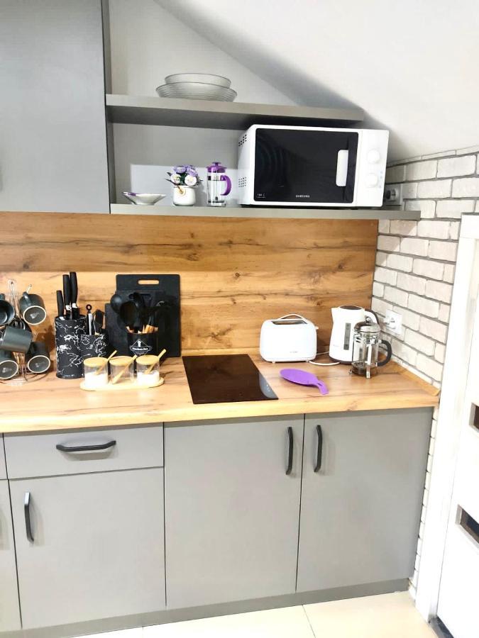Like Home Hostel Na Timiryazeva Almaty Ngoại thất bức ảnh