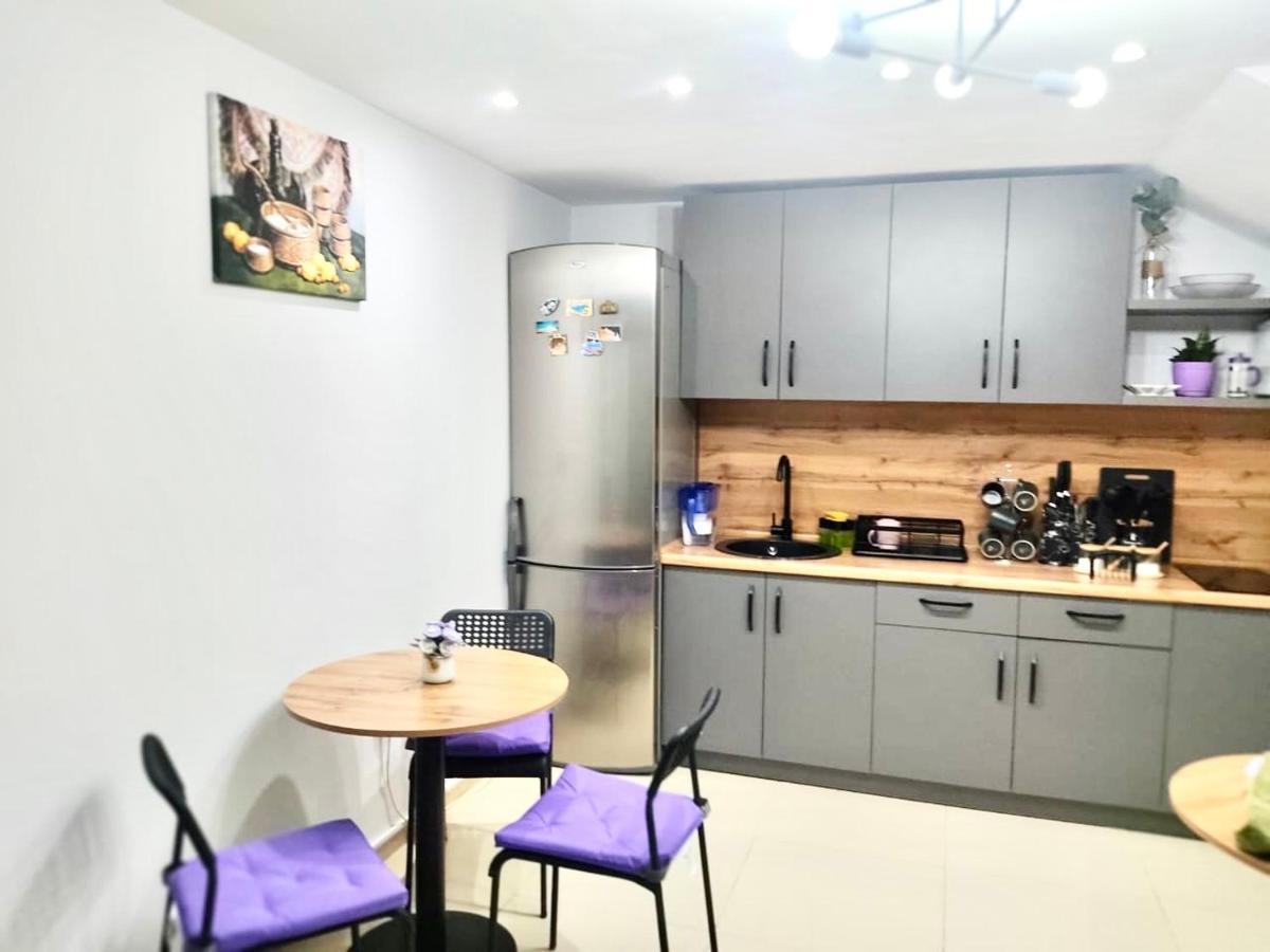 Like Home Hostel Na Timiryazeva Almaty Ngoại thất bức ảnh